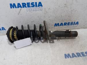 Usagé Barre amortisseur avant droit Peugeot 207/207+ (WA/WC/WM) 1.6 16V VTi Prix € 30,00 Règlement à la marge proposé par Maresia Parts