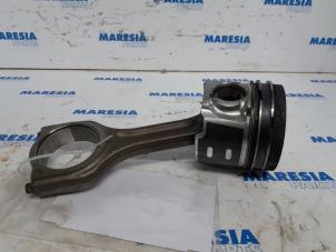 Used Connecting rod Peugeot 2008 (CU) 1.6 e-HDi FAP Price € 50,00 Margin scheme offered by Maresia Parts