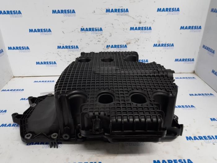Usagé Couvercle carter Peugeot 2008 (CU) 1.6 e-HDi FAP Prix € 74,99 Règlement à la marge proposé par Maresia Parts