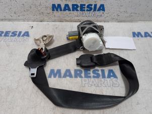 Inspektierte Sicherheitsgurt links vorne Fiat 500 (312) 1.2 69 Preis € 228,69 Mit Mehrwertsteuer angeboten von Maresia Parts