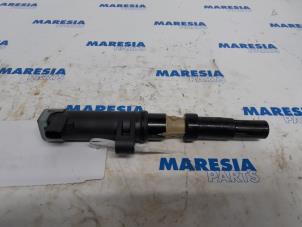 Used Pen ignition coil Renault Megane III Grandtour (KZ) 2.0 16V TCe 180 Price € 10,00 Margin scheme offered by Maresia Parts