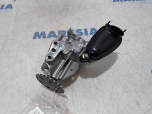 Used Oil pump Renault Trafic (1FL/2FL/3FL/4FL) 1.6 dCi 95 Price € 127,05 Inclusive VAT offered by Maresia Parts