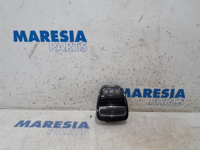 Gebrauchte Handbremse Schalter Citroen C5 III Tourer (RW) 1.6 16V THP 155 Preis € 50,00 Margenregelung angeboten von Maresia Parts