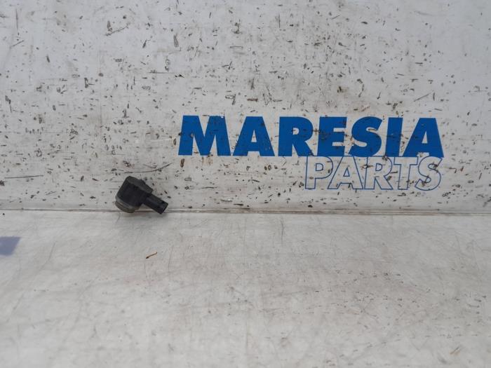 Begagnade Parkeringssensor Alfa Romeo Giulietta (940) 1.4 TB 16V MultiAir Pris € 19,50 Marginaltabell erbjuds av Maresia Parts