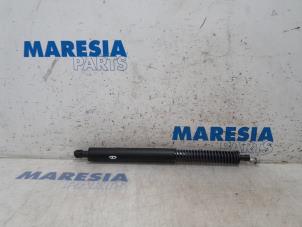 Used Convertible roof gas strut Peugeot 308 CC (4B) 1.6 VTI 16V Price € 50,00 Margin scheme offered by Maresia Parts