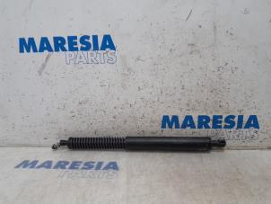 Used Convertible roof gas strut Peugeot 308 CC (4B) 1.6 VTI 16V Price € 50,00 Margin scheme offered by Maresia Parts