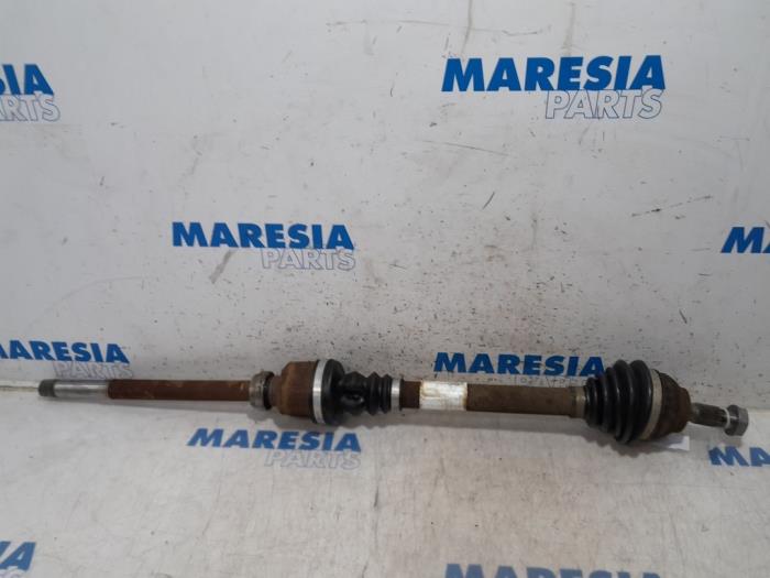 Front drive shaft, left from a Citroën DS4 (NX) 1.6 16V VTi 120 2011