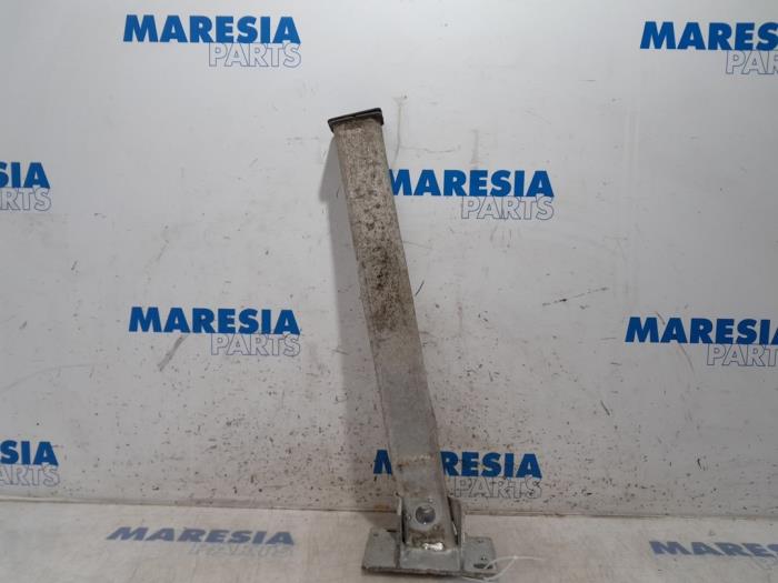 Begagnade Underram Citroen DS4 (NX) 1.6 16V VTi 120 Pris € 25,00 Marginaltabell erbjuds av Maresia Parts