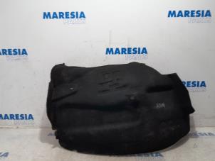 Used Wheel arch liner Peugeot 508 SW (8E/8U) 1.6 THP 16V Price € 20,00 Margin scheme offered by Maresia Parts