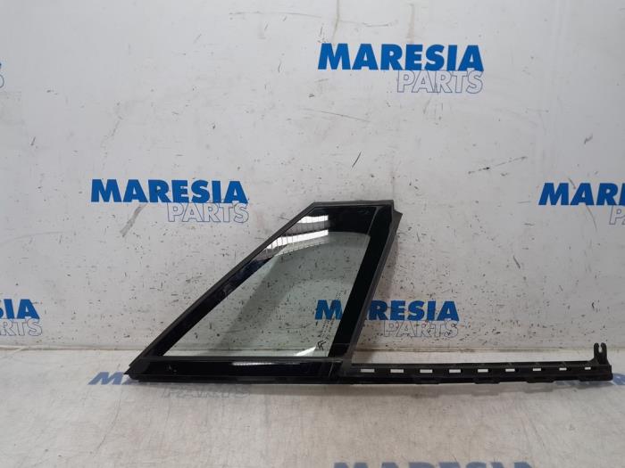Usados Ventanilla triangular derecha delante Citroen DS4 (NX) 1.6 16V VTi 120 Precio € 75,00 Norma de margen ofrecido por Maresia Parts