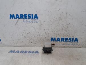 Usagé Résistance chauffage Citroen DS4 (NX) 1.6 16V VTi 120 Prix € 20,00 Règlement à la marge proposé par Maresia Parts