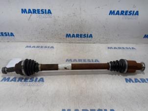 Used Front drive shaft, right Peugeot 207/207+ (WA/WC/WM) 1.6 16V VTi Price € 50,00 Margin scheme offered by Maresia Parts