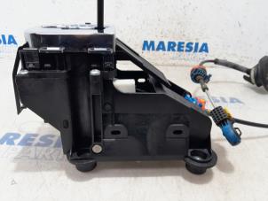 Used Gear stick Peugeot 207/207+ (WA/WC/WM) 1.6 16V VTi Price € 50,00 Margin scheme offered by Maresia Parts