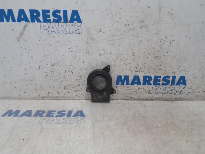 Begagnade Styrvinkelsensor Opel Vivaro B Combi 1.6 CDTI Biturbo 125 Pris € 36,30 Inklusive moms erbjuds av Maresia Parts