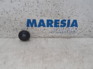 Used Start/stop switch Opel Vivaro B Combi 1.6 CDTI Biturbo 125 Price € 24,20 Inclusive VAT offered by Maresia Parts