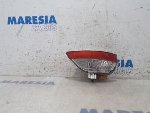 Used Rear fog light Renault Captur (2R) 1.3 TCE 150 16V Price € 30,00 Margin scheme offered by Maresia Parts