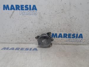 Gebrauchte Nebelscheinwerfer rechts vorne Renault Captur (2R) 1.3 TCE 150 16V Preis € 40,00 Margenregelung angeboten von Maresia Parts