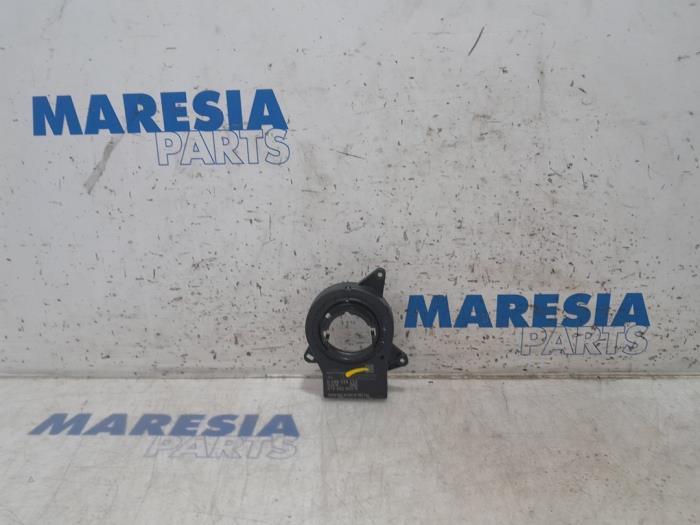 Begagnade Styrvinkelsensor Renault Captur I (2R) 1.3 TCE 150 16V Pris € 20,00 Marginaltabell erbjuds av Maresia Parts