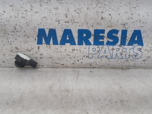 Used PDC Sensor Renault Captur (2R) 1.3 TCE 150 16V Price € 25,00 Margin scheme offered by Maresia Parts