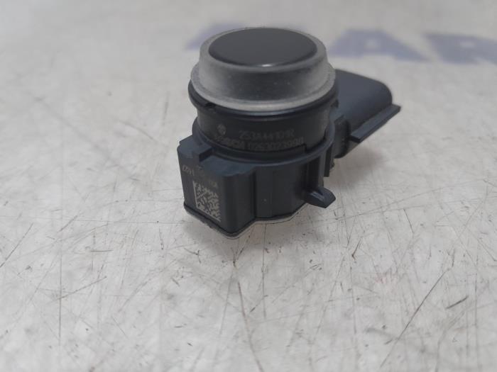 PDC Sensor van een Renault Captur (2R) 1.3 TCE 150 16V 2019