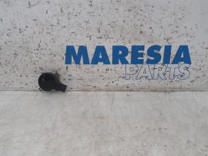 Used Rain sensor Renault Captur (2R) 1.3 TCE 150 16V Price € 35,00 Margin scheme offered by Maresia Parts