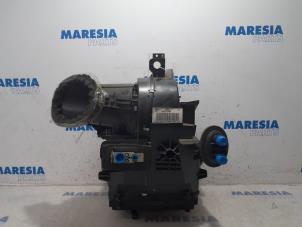Used Heater housing Peugeot 307 CC (3B) 1.6 16V Price € 70,00 Margin scheme offered by Maresia Parts