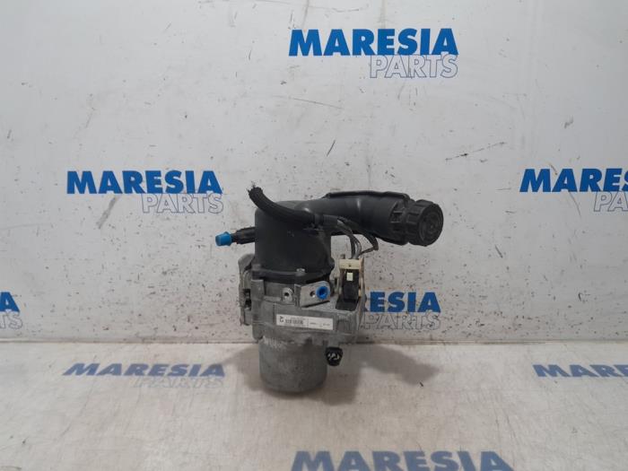 Usagé Pompe de direction Peugeot 508 SW (8E/8U) 1.6 THP 16V Prix € 262,50 Règlement à la marge proposé par Maresia Parts
