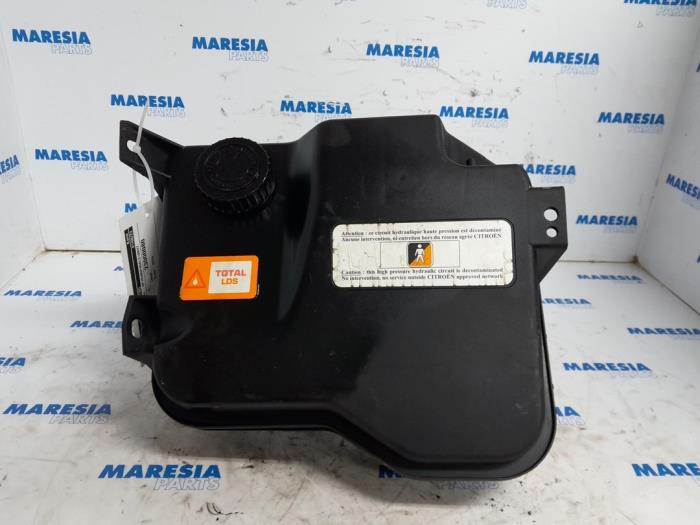 Power steering fluid reservoir Citroen C5 III Tourer 1.6 16V THP 155