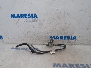 Used Battery pole Peugeot 308 CC (4B) 1.6 VTI 16V Price € 40,00 Margin scheme offered by Maresia Parts