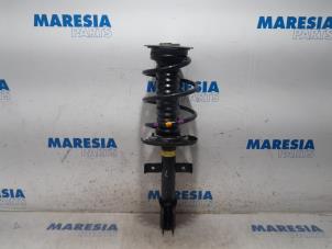 Used Front shock absorber rod, left Renault Captur (2R) 1.3 TCE 150 16V Price € 75,00 Margin scheme offered by Maresia Parts