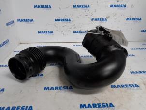 Used Air intake hose Opel Vivaro B Combi 1.6 CDTI Biturbo 125 Price € 20,00 Margin scheme offered by Maresia Parts