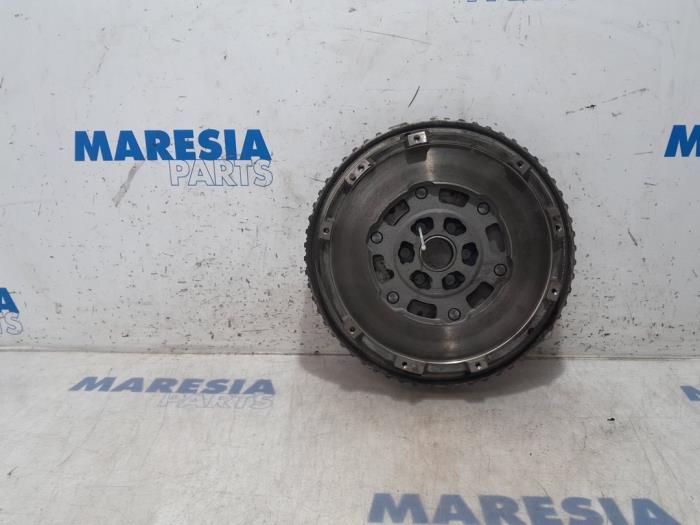 Gebrauchte Schwungrad Renault Megane III Coupe (DZ) 1.4 16V TCe 130 Preis € 157,50 Margenregelung angeboten von Maresia Parts