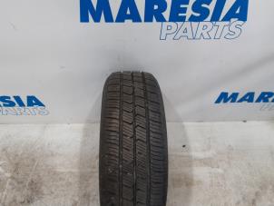 Used Tyre Renault Trafic New (FL) 2.5 dCi 16V 135 Price € 25,00 Margin scheme offered by Maresia Parts