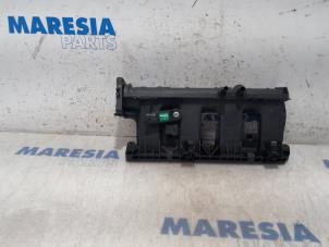 Used Intake manifold Renault Megane III Grandtour (KZ) 1.2 16V TCE 115 Price € 50,00 Margin scheme offered by Maresia Parts