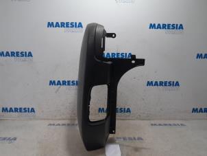 Used Rear bumper component, right Renault Trafic New (FL) 2.5 dCi 16V 135 Price € 35,00 Margin scheme offered by Maresia Parts