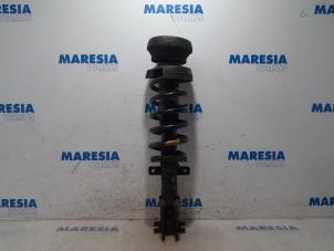 Used Front shock absorber rod, right Renault Trafic New (FL) 2.5 dCi 16V 135 Price € 54,45 Inclusive VAT offered by Maresia Parts