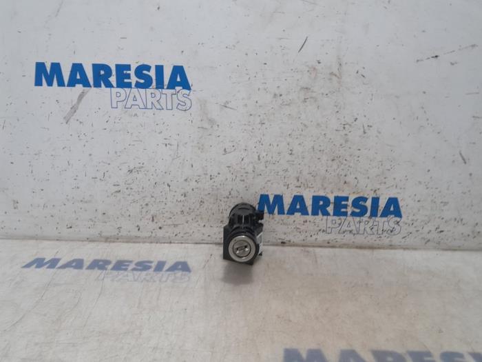 Fiat 500 Ignition locks + keys stock | ProxyParts.com