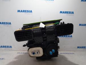 Used Heater housing Renault Scénic III (JZ) 1.5 dCi 110 Price € 525,00 Margin scheme offered by Maresia Parts