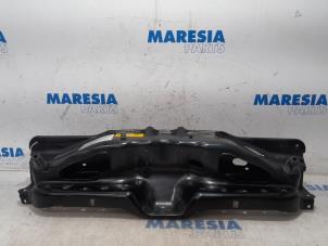 Usagé Plaque de serrure avant Fiat Ducato (250) 3.0 140 Natural Power Prix € 127,05 Prix TTC proposé par Maresia Parts