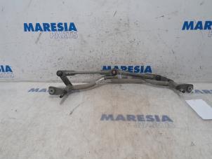 Used Wiper mechanism Renault Trafic (1FL/2FL/3FL/4FL) 1.6 dCi 115 Price € 72,60 Inclusive VAT offered by Maresia Parts