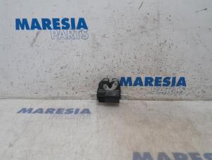 Usagé Mécanique de verrouillage hayon Fiat 500 (312) 0.9 TwinAir 85 Prix € 30,00 Règlement à la marge proposé par Maresia Parts