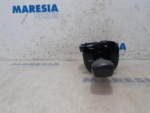 Used Gear stick Fiat Panda (312) 0.9 TwinAir Turbo 80 Price € 75,00 Margin scheme offered by Maresia Parts