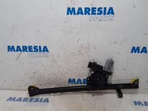 Used Window mechanism 4-door, front right Fiat Ducato (250) 3.0 140 Natural Power Price € 90,75 Inclusive VAT offered by Maresia Parts