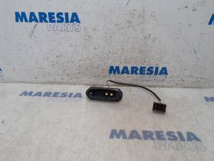 Używane Przelacznik kontaktu drzwiowego Fiat Ducato (250) 3.0 140 Natural Power Cena € 35,00 Procedura marży oferowane przez Maresia Parts