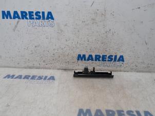 Used Seatbelt feeder left Fiat Ducato (250) 3.0 140 Natural Power Price € 15,00 Margin scheme offered by Maresia Parts