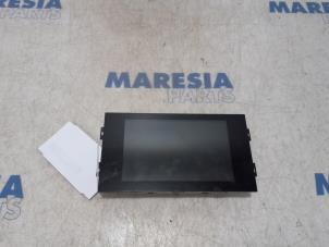 Used Navigation display Peugeot 308 (L3/L8/LB/LH/LP) 1.2 12V e-THP PureTech 110 Price € 257,25 Margin scheme offered by Maresia Parts