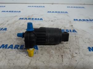 Used Windscreen washer pump Alfa Romeo MiTo (955) 1.3 JTDm 16V Eco Price € 15,00 Margin scheme offered by Maresia Parts