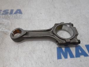 Used Connecting rod Fiat Doblo Cargo (263) 1.6 D Multijet Price € 48,40 Inclusive VAT offered by Maresia Parts