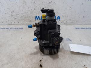Usados Bomba de gasolina mecánica Fiat Doblo Cargo (263) 1.6 D Multijet Precio € 221,07 IVA incluido ofrecido por Maresia Parts