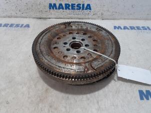 Used Dual mass flywheel Fiat Doblo Cargo (263) 1.6 D Multijet Price € 262,50 Margin scheme offered by Maresia Parts